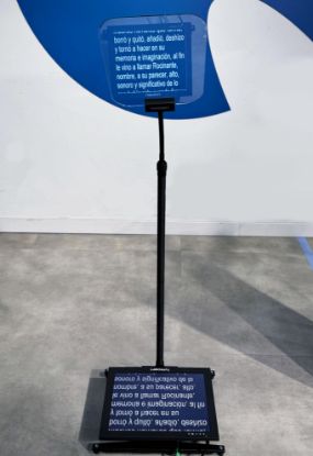 Imagen de TELEPROMPTER de conferencia